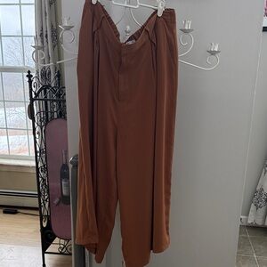 Chic Women's Tan Trousers petite